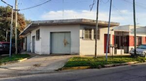 Casa con Locales en venta